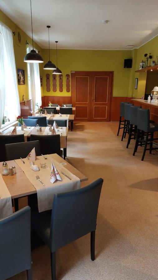 Hotel & Restaurant Lindengarten Lübben Extérieur photo